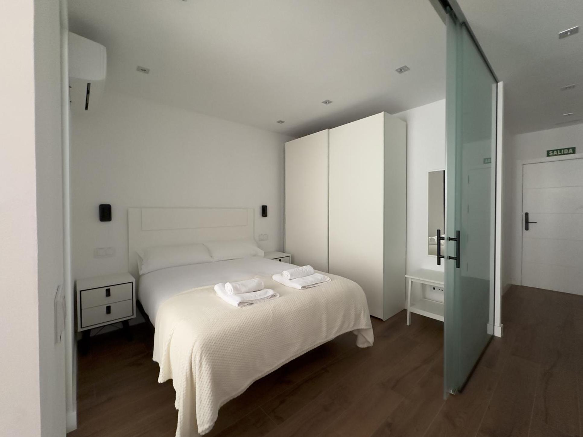 Apartamentos Alfisa Puerta Del Sol Мадрид Екстер'єр фото